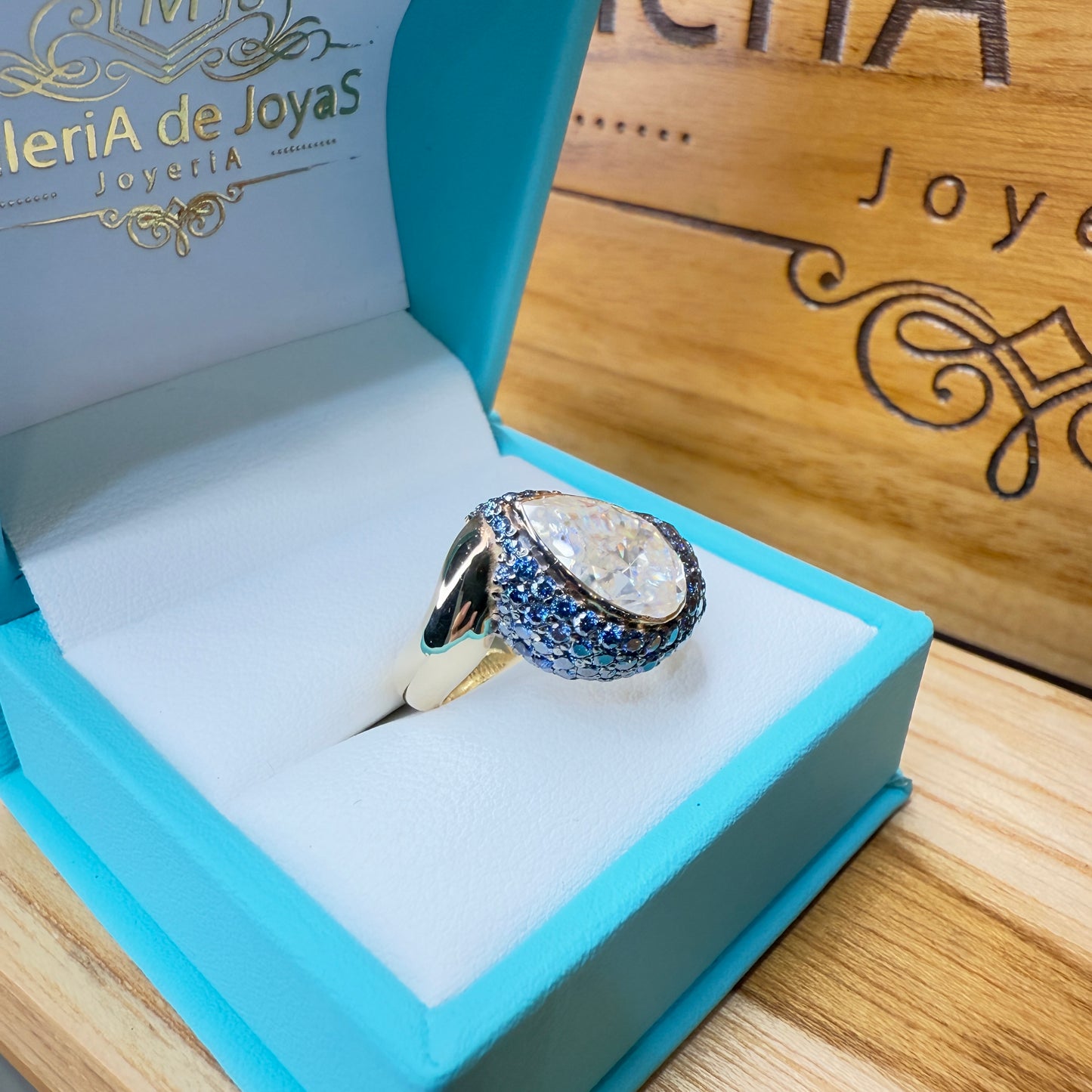 Anillo con Moissanitas