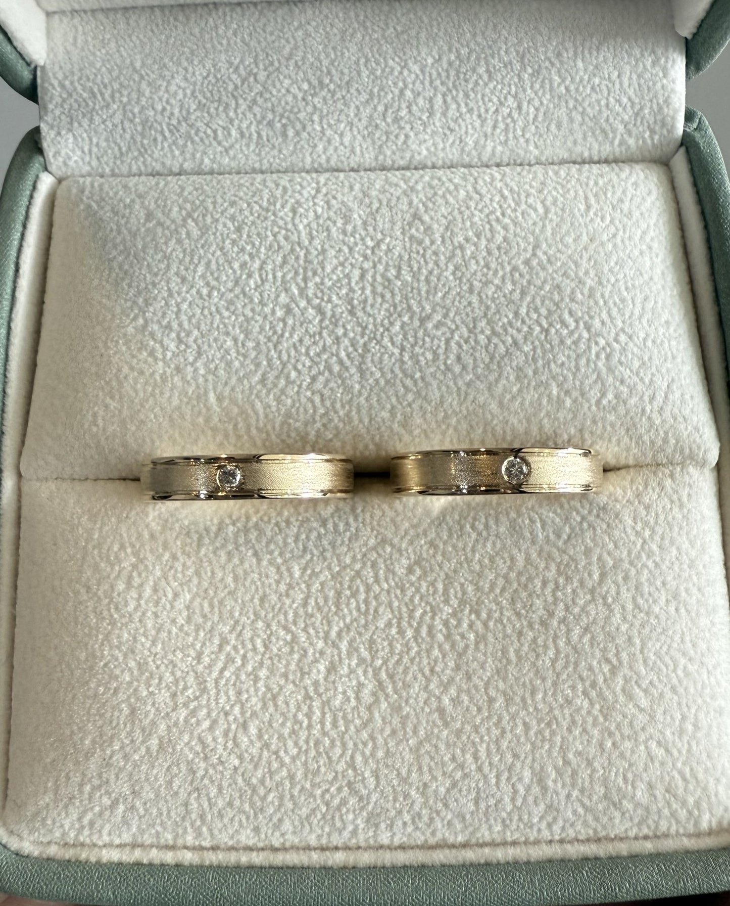 Dúo de Matrimonio en Oro 10k — Mod. 36