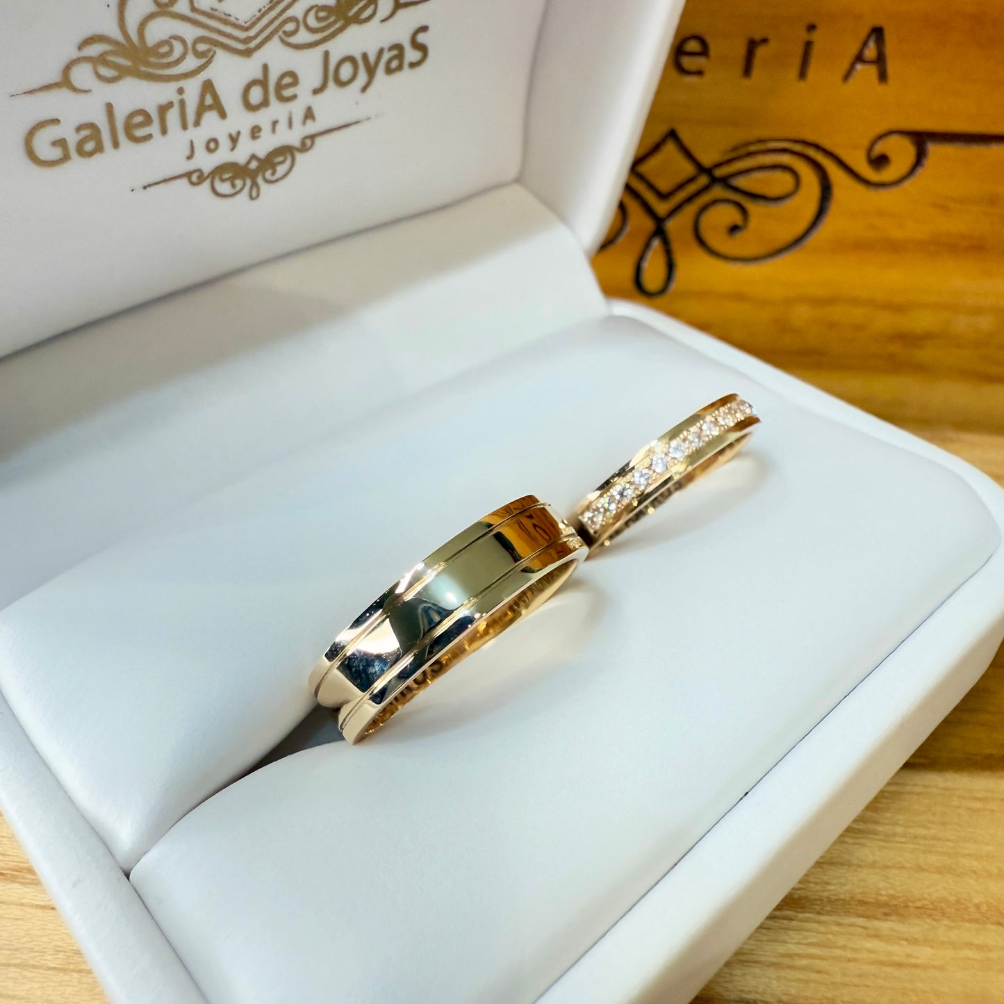 Par de anillos de boda
