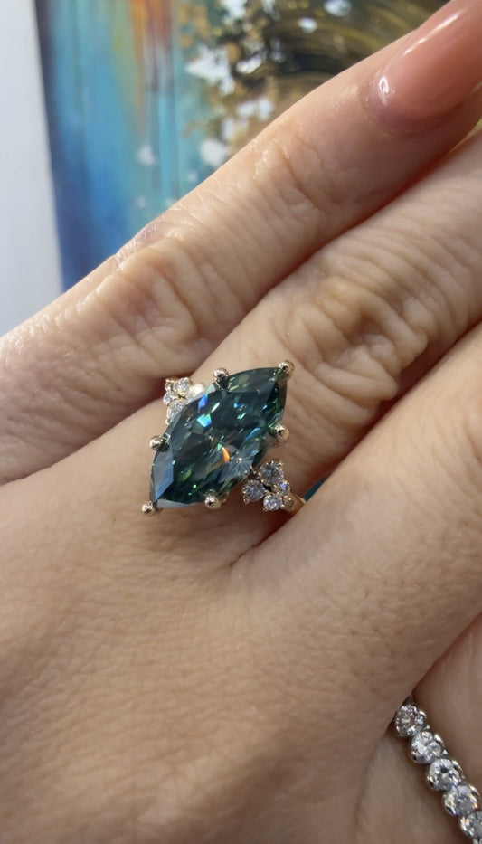 Anillo de Compromiso Corte Marquise en Oro 14k — otra vista