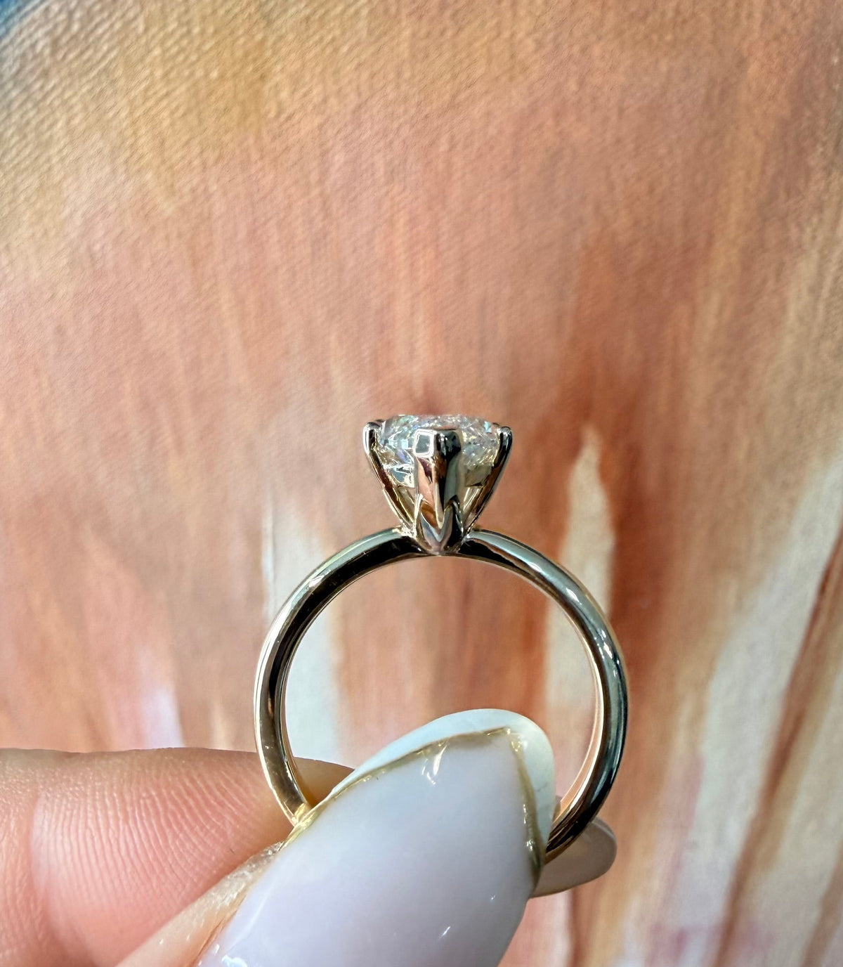 Anillo de Compromiso Solitario Corte Marquesa — Aro Fino