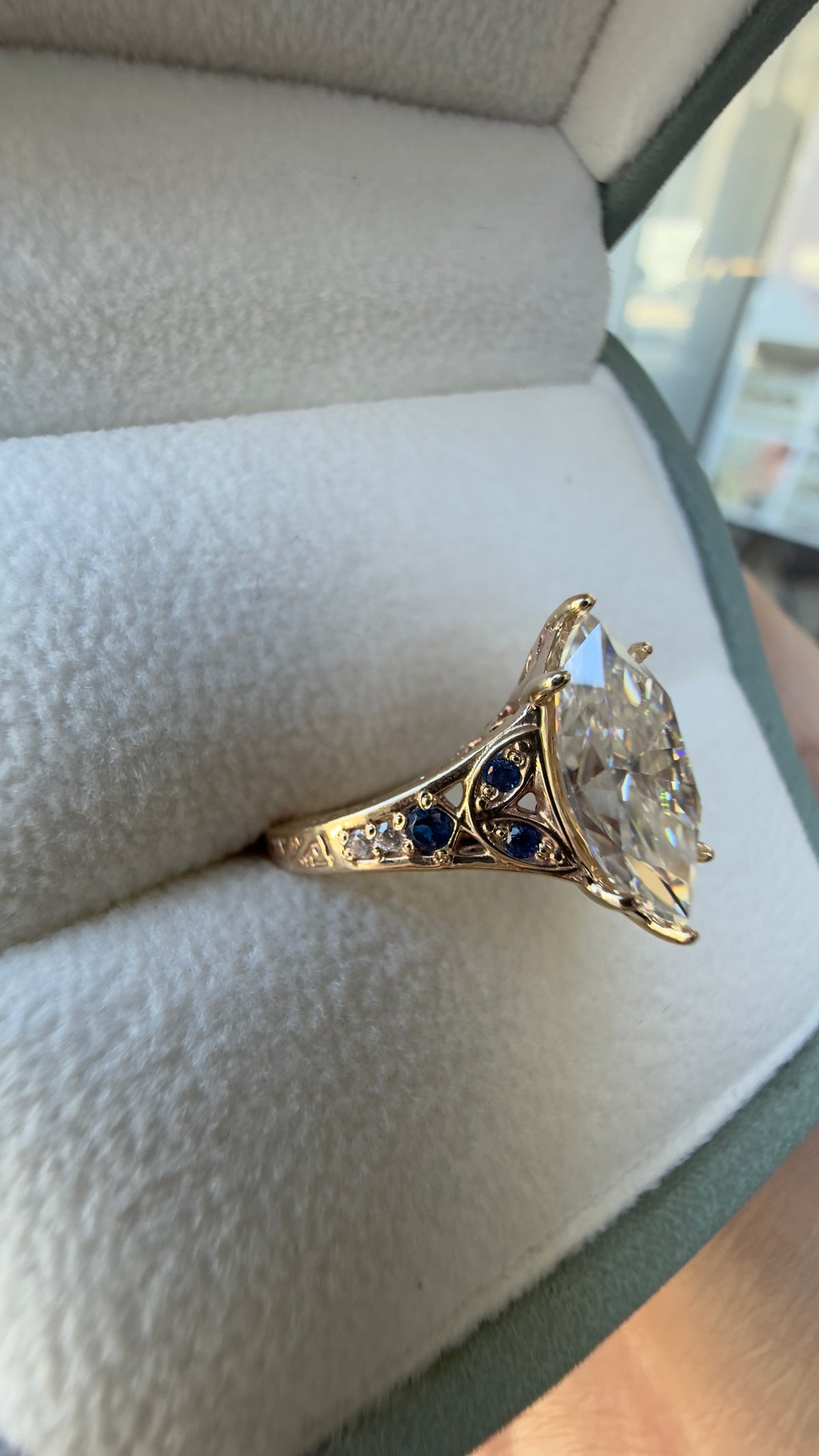 Anillo de Compromiso Corte Marquise — Mod. 5