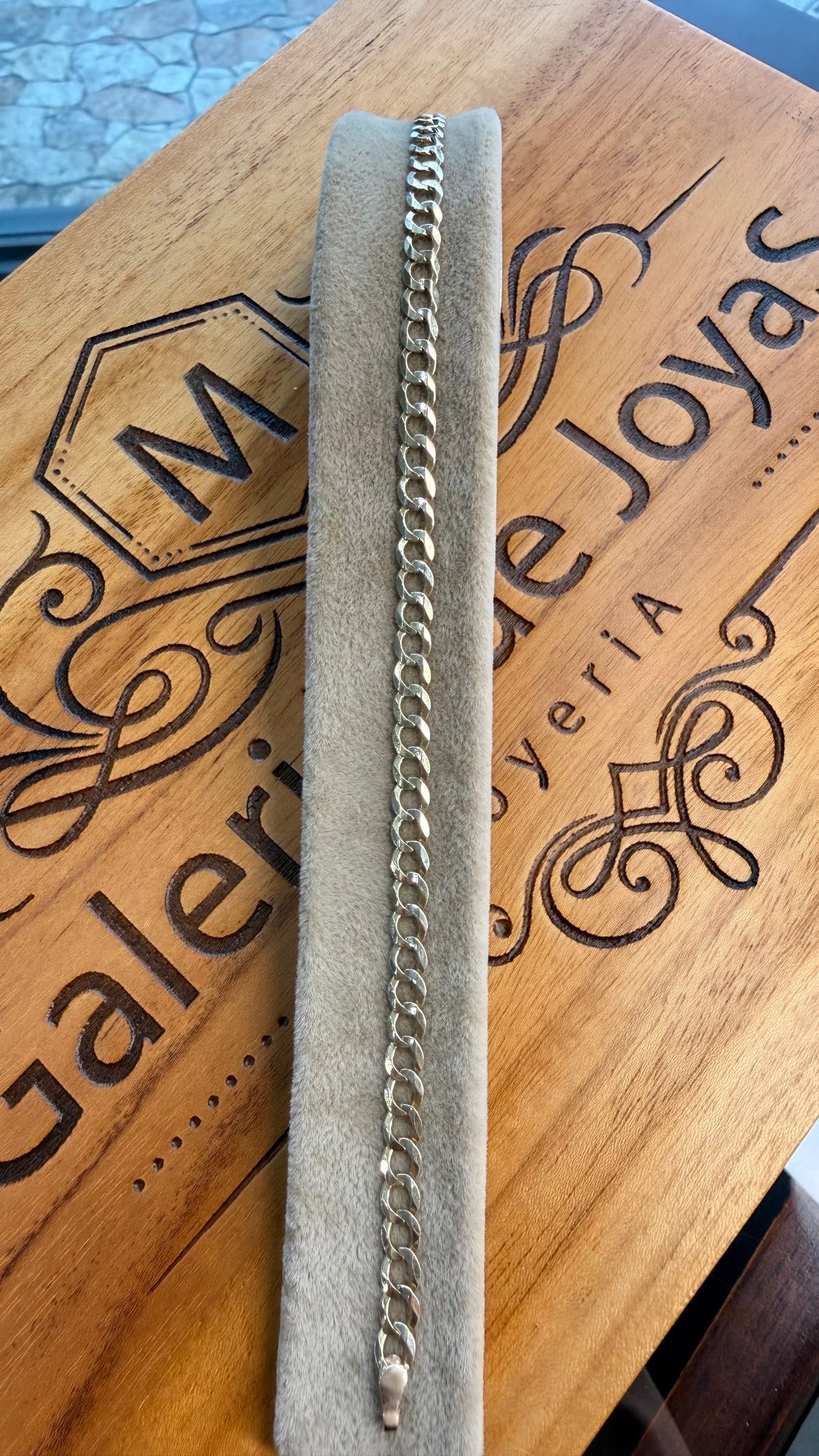 Pulso Tejido Martillado en Oro 10k — 4.10 g