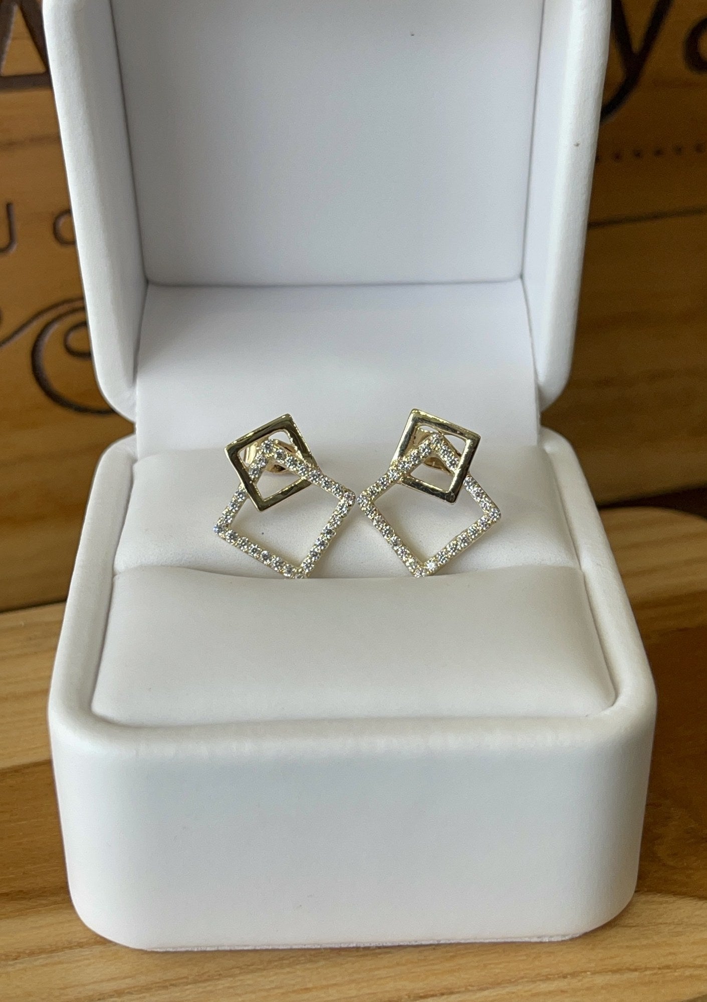 Aretes en Oro 10k — Mod. 8