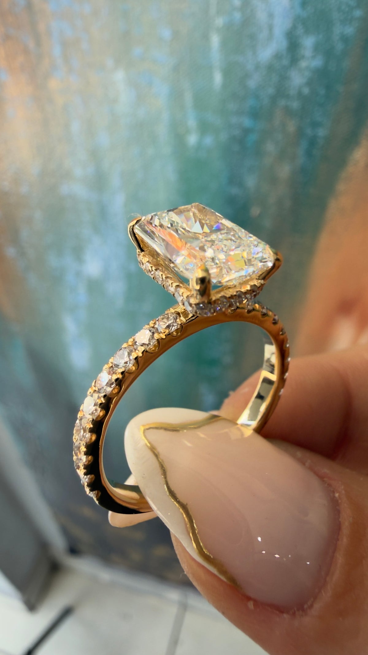 Anillo compromiso corte radiante