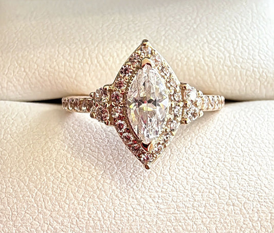 Anillo de Compromiso Corte Marquise en Oro 10k — Mod. 4