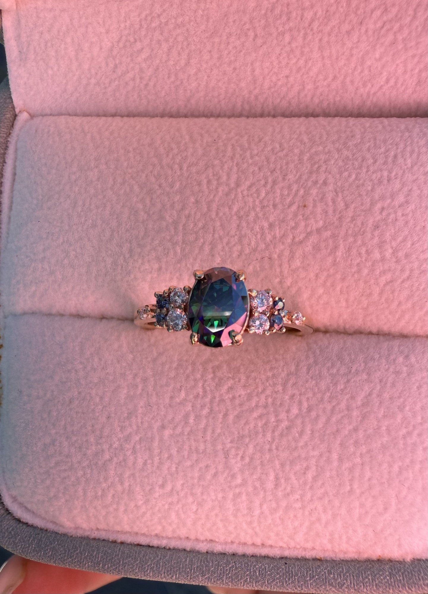 Anillo de Compromiso Corte Oval en Oro 14k — Mod. 7
