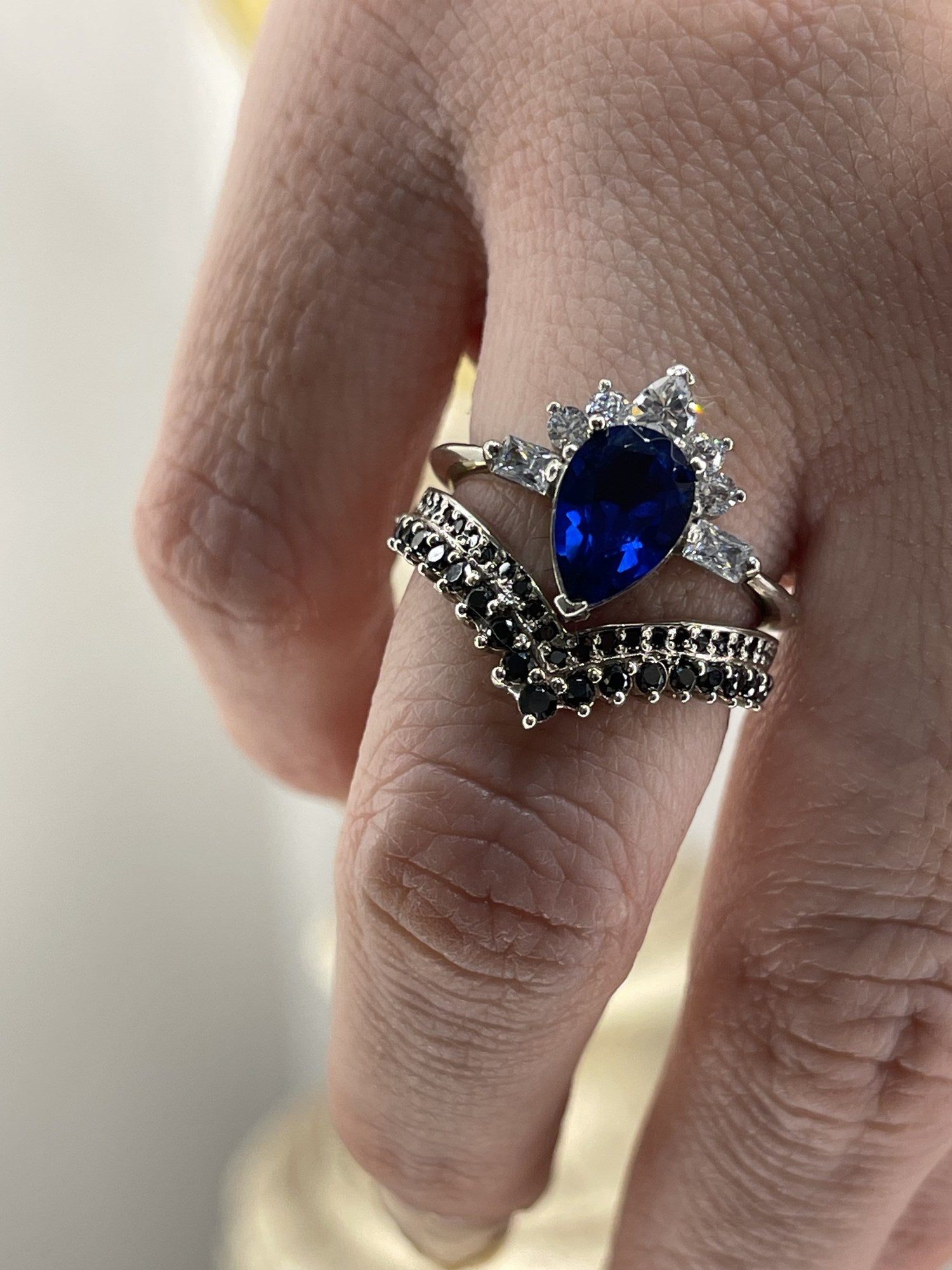 Anillo de Compromiso Corte Pera en Oro 14k — Mod. 5