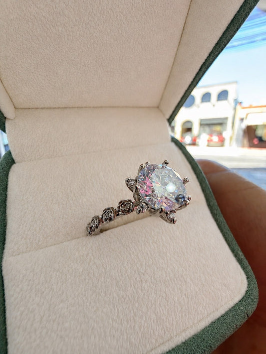 Anillo de Compromiso Corte Redondo en Oro 10k — Mod. 1