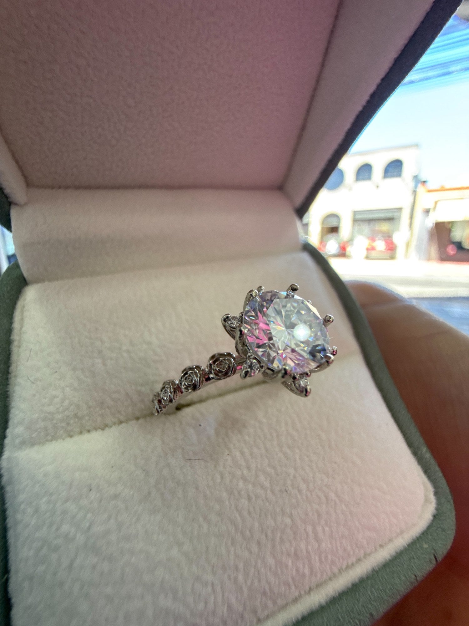 Anillo de Compromiso Corte Redondo en Oro 14k — Mod. 6