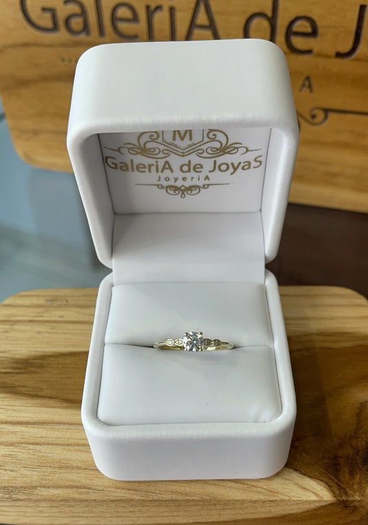 Anillo de Compromiso Corte Redondo en Oro 10k — Mod. 14