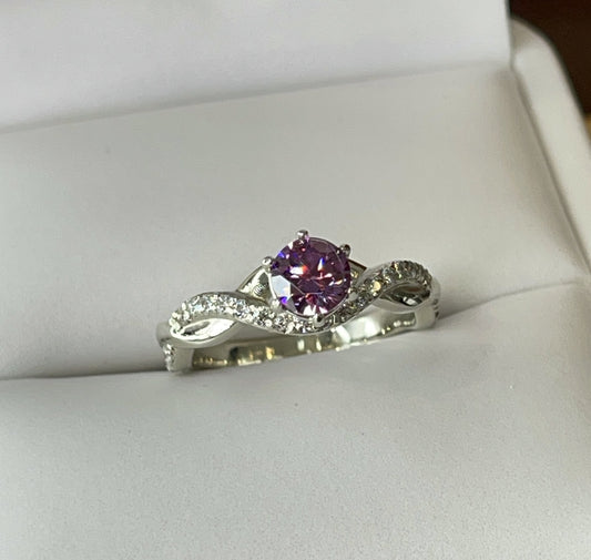 Anillo de Compromiso Corte Redondo en Oro 10k — Mod. 30