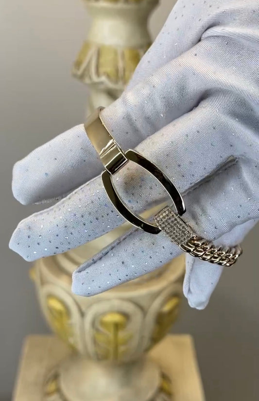 Esclava rígida con pavé de zirconias en oro
